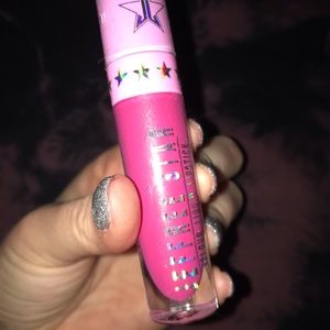 Jeffree Star Velour Liquid Lipstick in Diva